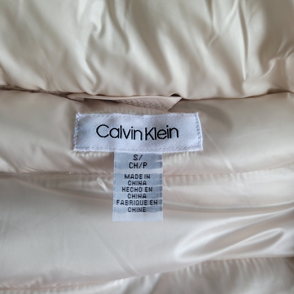 Calvin Klein Women's Ivory Puffer Jacket - Picture 6 of 9